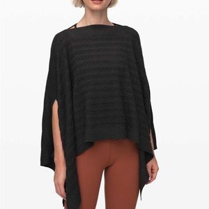EUC Lululemon Forward Flow Poncho
